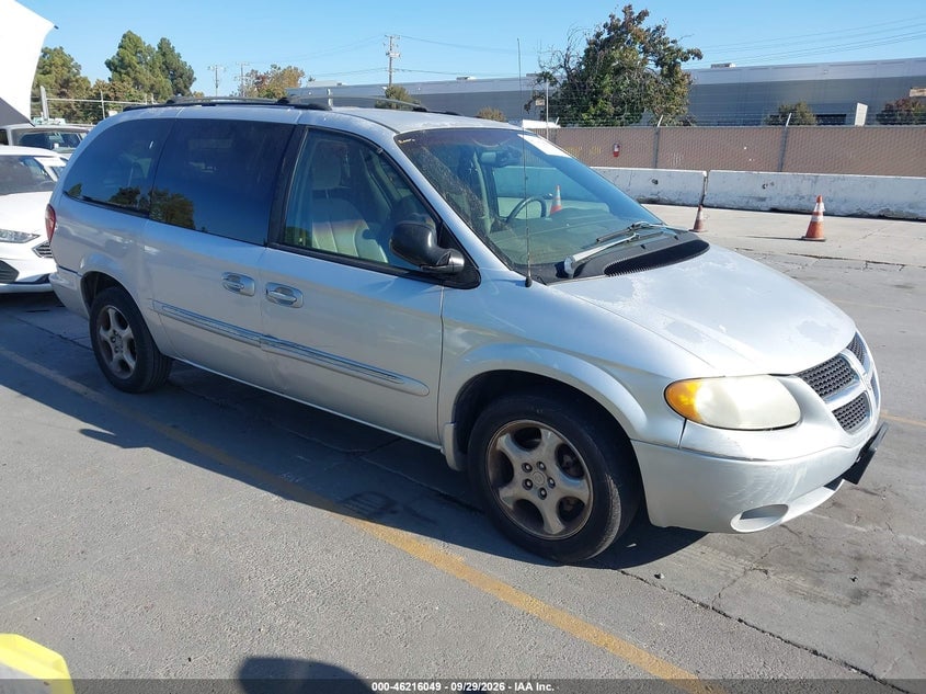 2002 DODGE GRAND CARAVAN ES | 2B4GP54L12R677737 | UPCARS