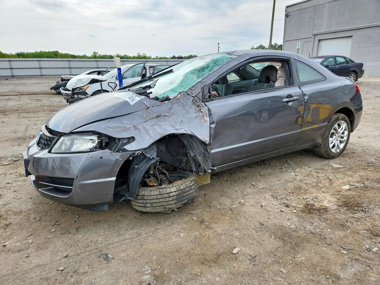 2011 HONDA CIVIC LX | 2HGFG1B61BH518986 | UPCARS