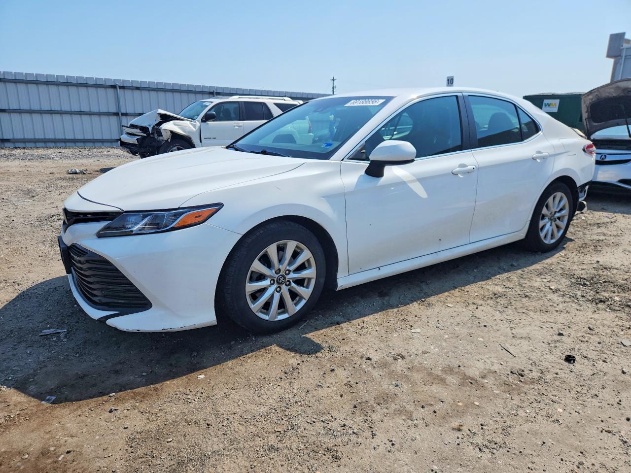 2018 TOYOTA CAMRY LE | 4T1B11HK2JU042421 | UPCARS