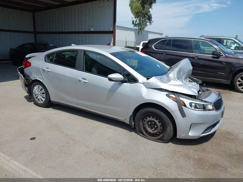 2018 KIA FORTE LX | 3KPFL4A78JE182012 | UPCARS