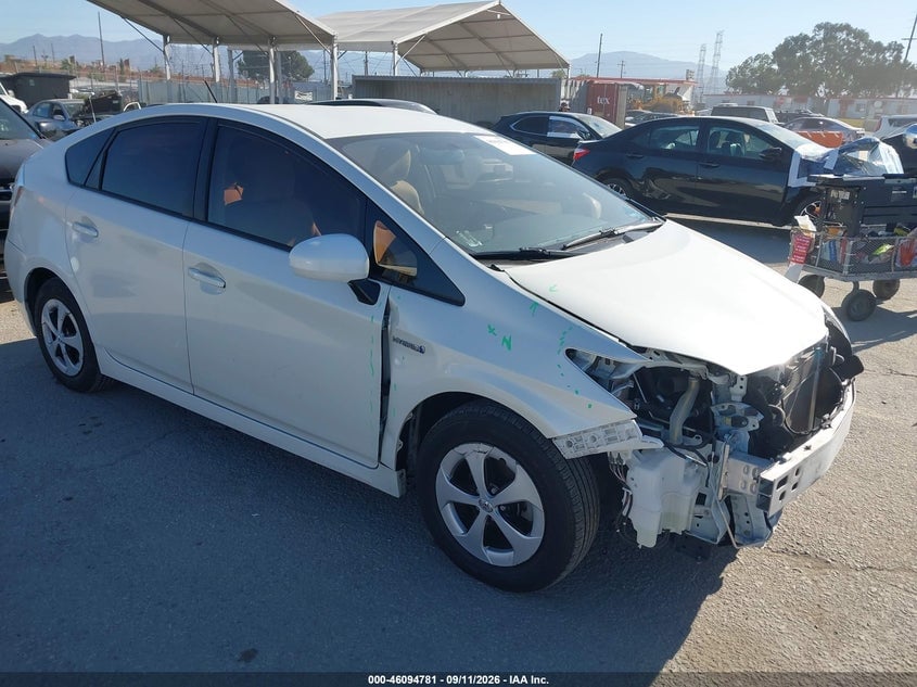 2015 TOYOTA PRIUS TWO | JTDKN3DU7F0420100 | UPCARS