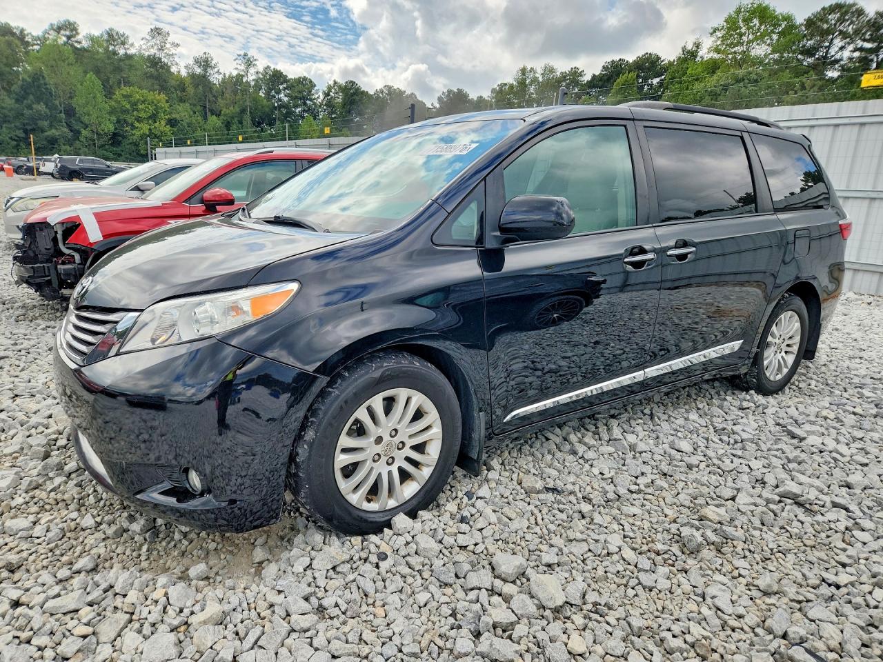 2015 TOYOTA SIENNA XLE 8-PASSENGER | 5TDYK3DC5FS550948 | UPCARS