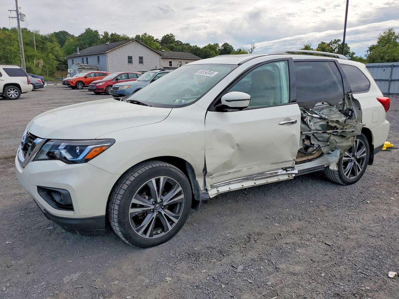 2017 NISSAN PATHFINDER PLATINUM | 5N1DR2MM9HC907108 | UPCARS