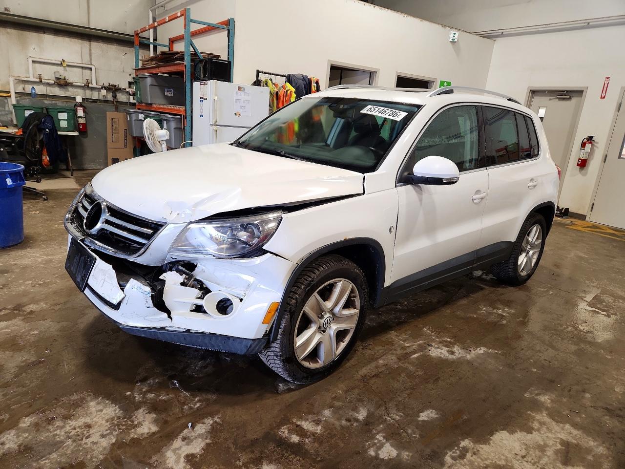 2011 VOLKSWAGEN TIGUAN S | WVGBV7AX8BW502197 | UPCARS