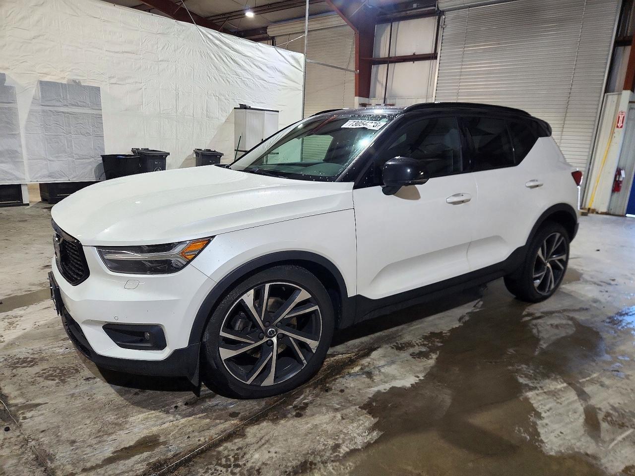 2021 VOLVO XC40 T5 R-DESIGN | YV4162UM3M2461289 | UPCARS
