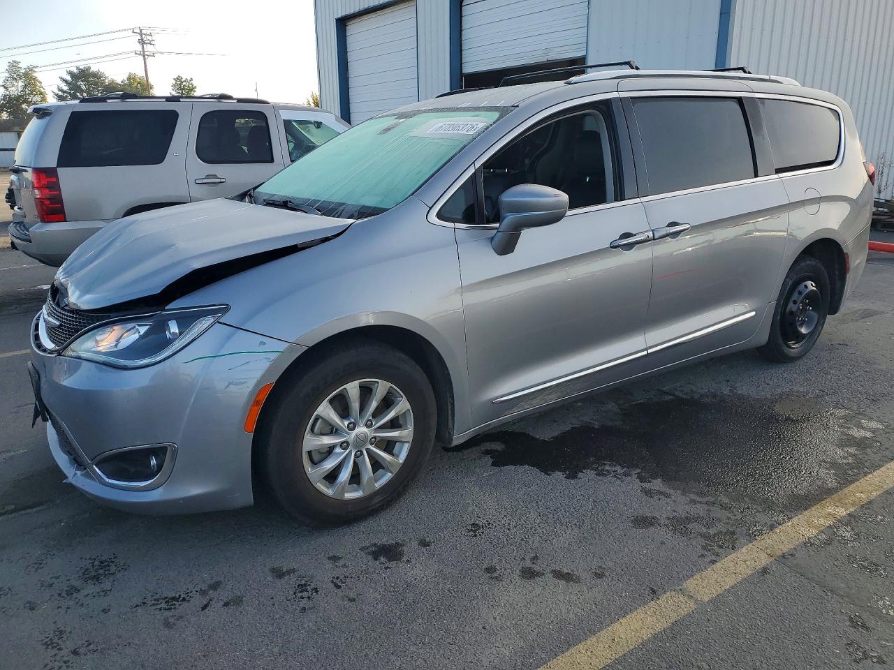 2018 CHRYSLER PACIFICA TOURING L | 2C4RC1BG5JR290449 | UPCARS