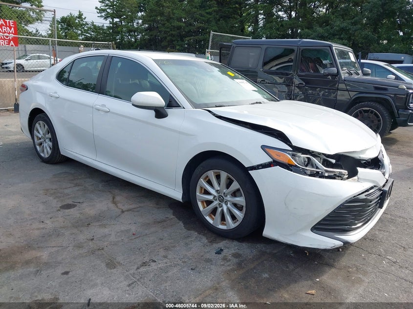 2018 TOYOTA CAMRY LE | 4T1B11HK8JU659354 | UPCARS