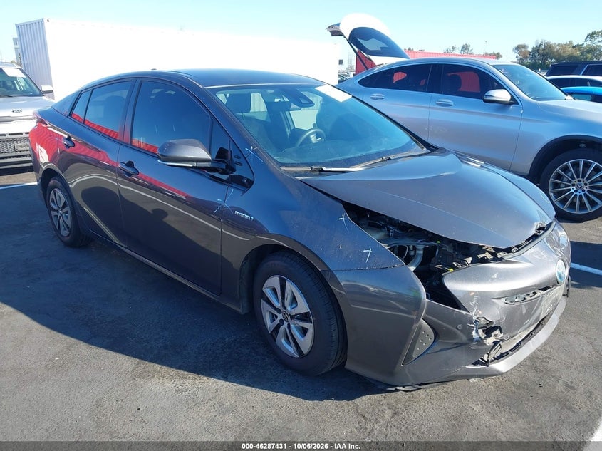 2018 TOYOTA PRIUS TWO | JTDKBRFU1J3584412 | UPCARS