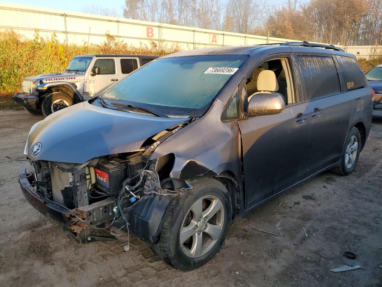 2013 TOYOTA SIENNA LE | 5TDKK3DC9DS337004 | UPCARS