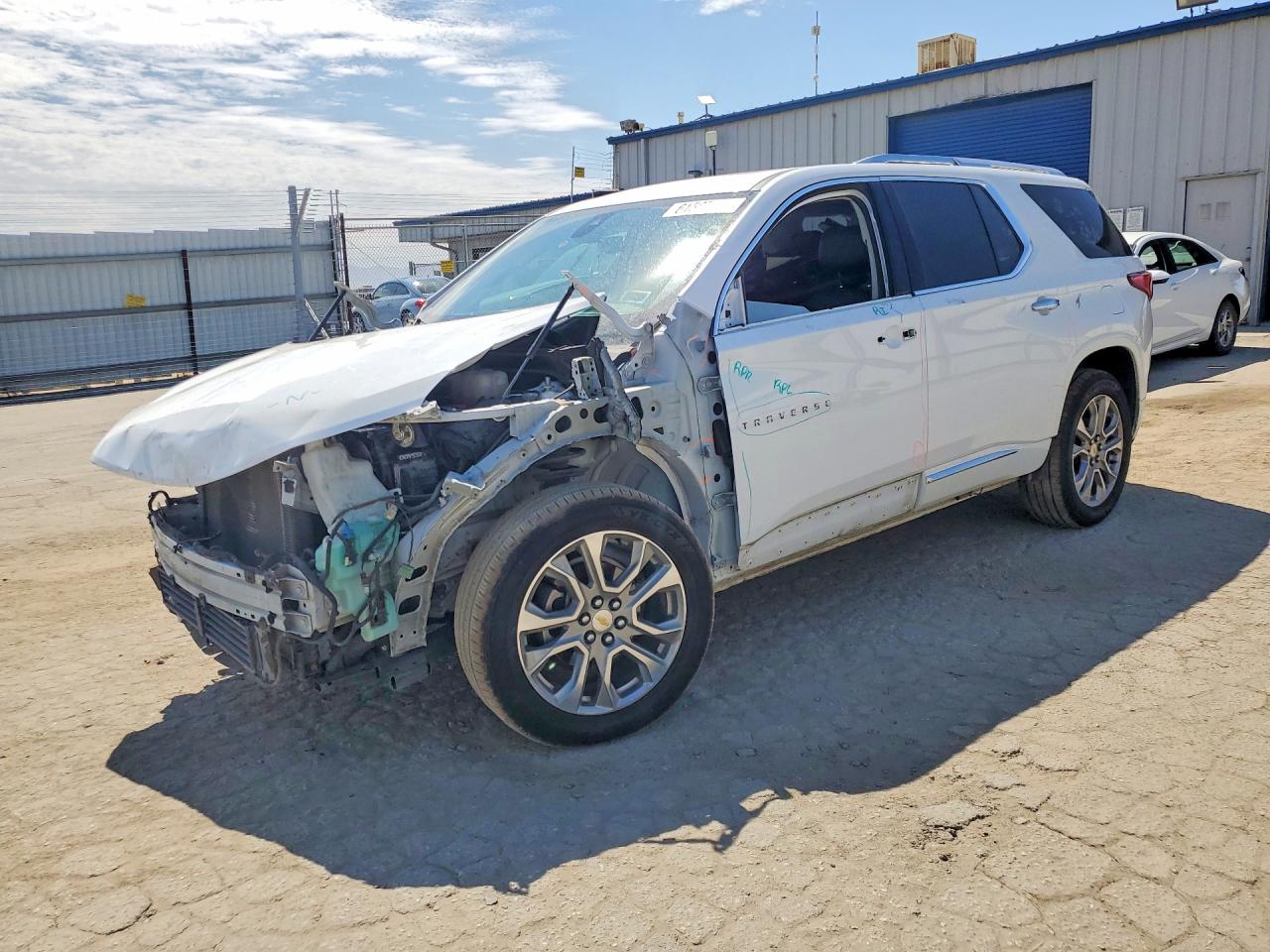 2019 CHEVROLET TRAVERSE PREMIER | 1GNERKKW3KJ175954 | UPCARS