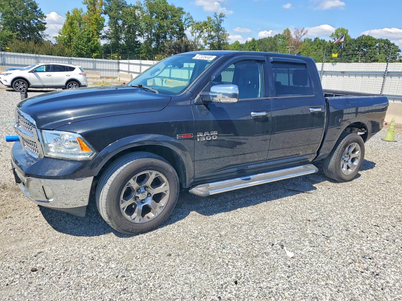 2017 RAM 1500 LARAMIE | 1C6RR7NM9HS881693 | UPCARS