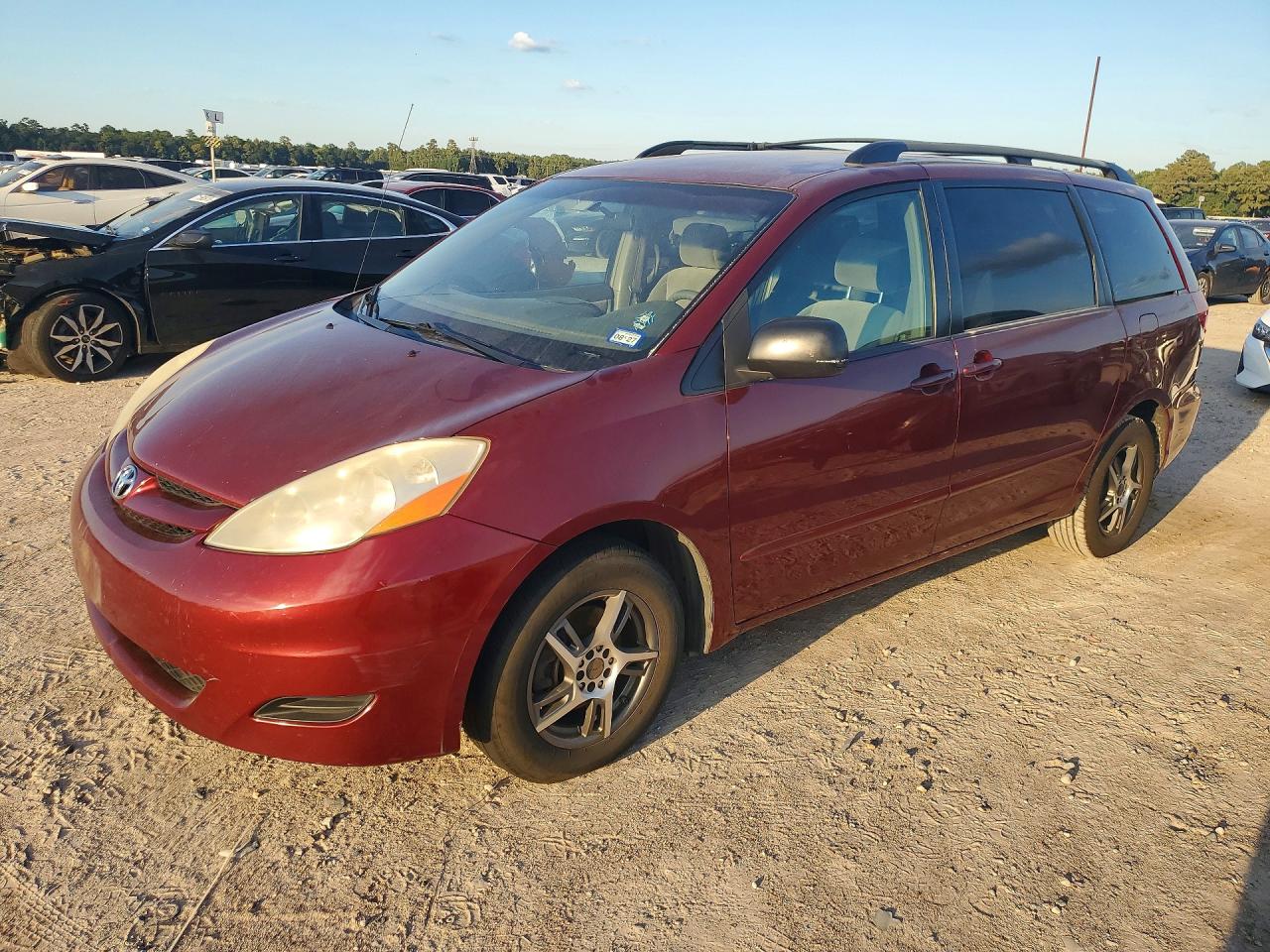 2007 TOYOTA SIENNA LE 8-PASSENGER | 5TDZK23C57S057725 | UPCARS