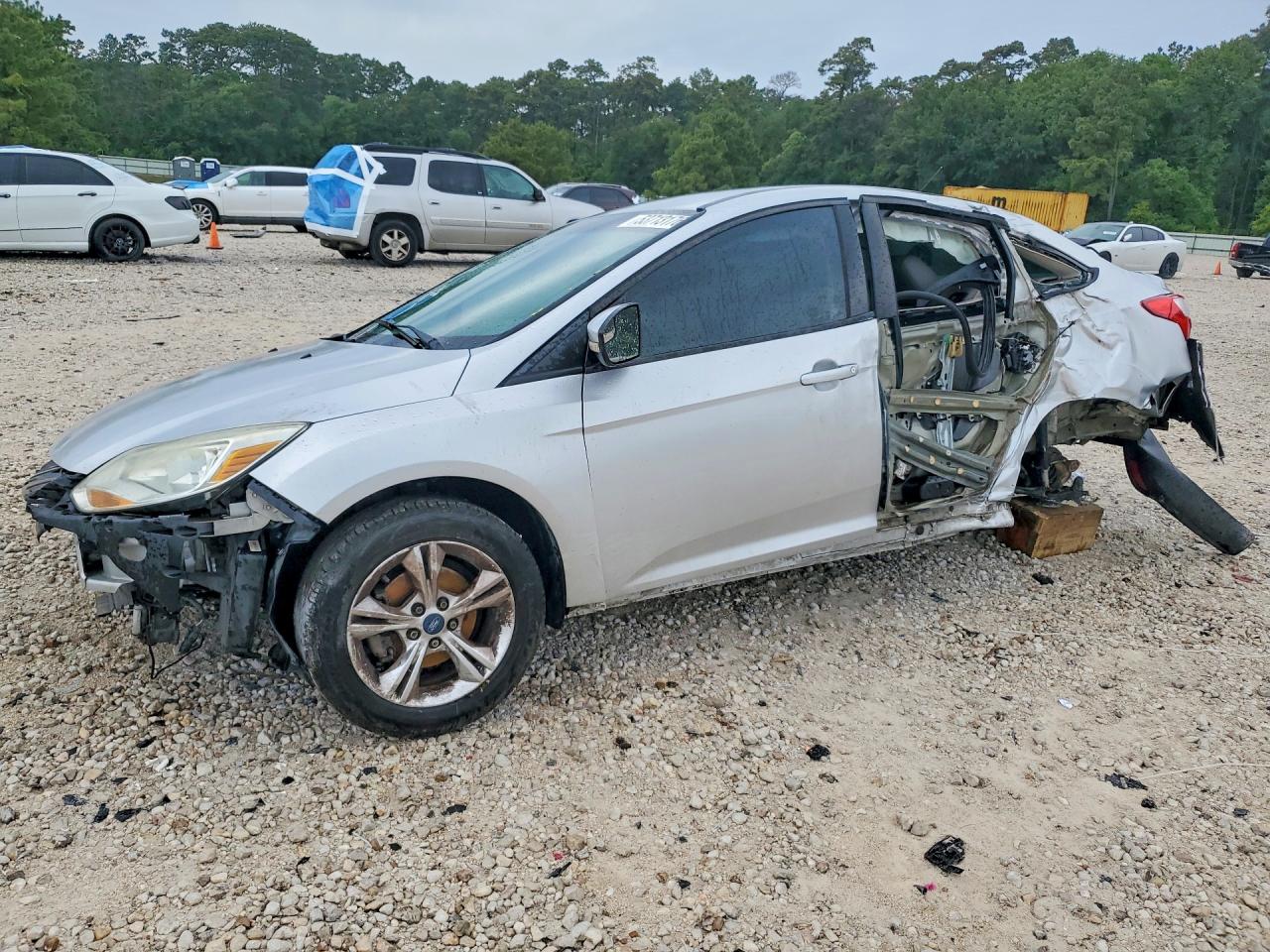 2013 FORD FOCU SE | 1FADP3F21DL220376 | UPCARS