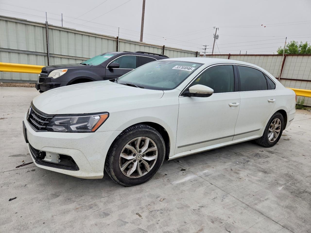 2017 VOLKSWAGEN PASSAT S | 1VWAT7A3XHC053793 | UPCARS