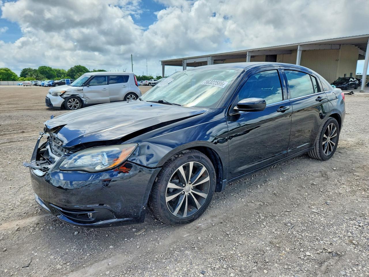 2012 CHRYSLER 200 S | 1C3CCBHG8CN176968 | UPCARS