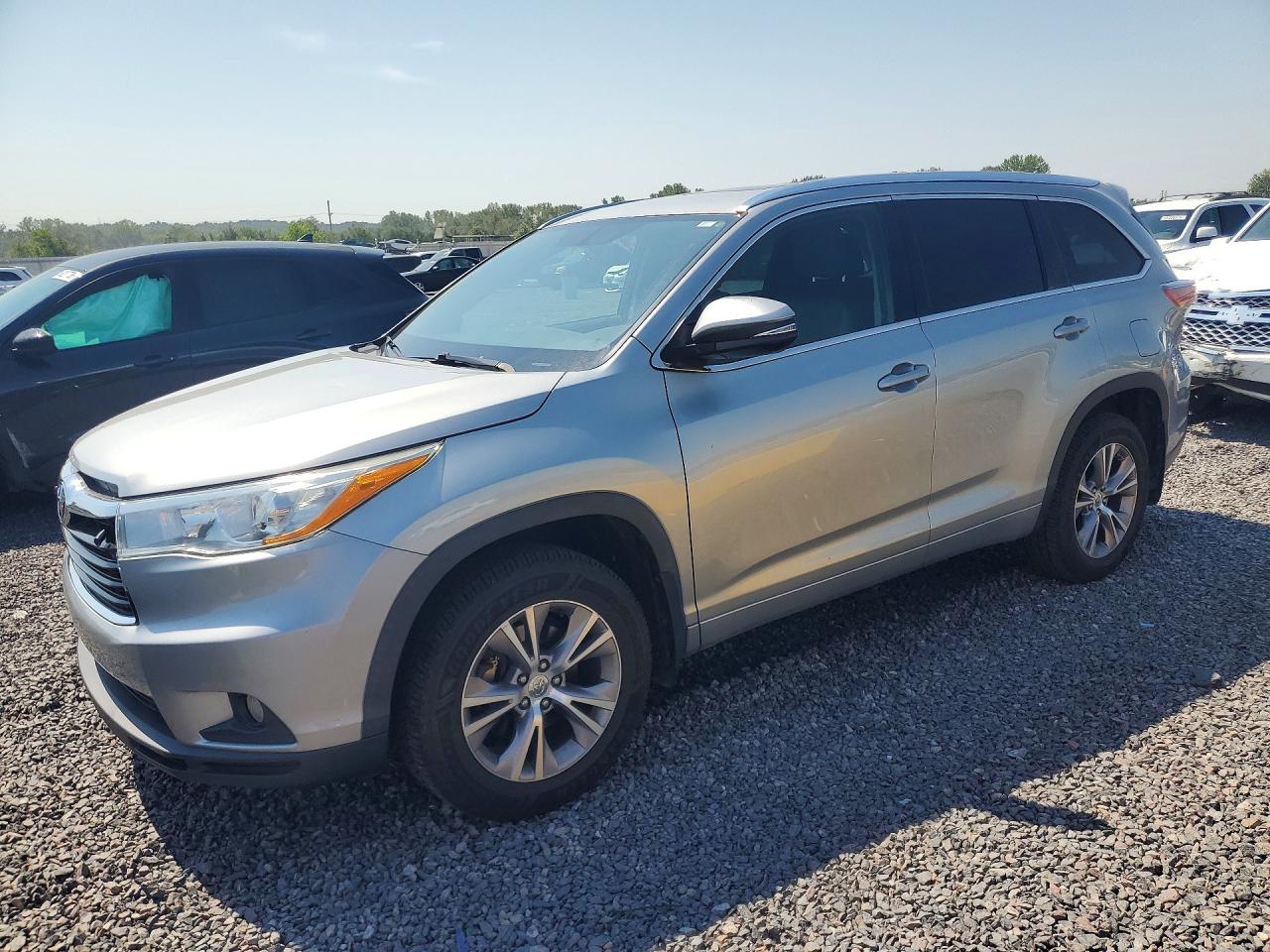 2015 TOYOTA HIGHLANDER XLE | 5TDJKRFH2FS108626 | UPCARS