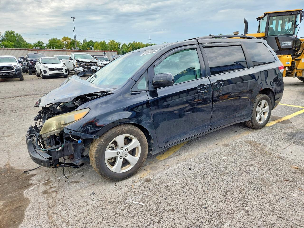 2014 TOYOTA SIENNA LE | 5TDKK3DC7ES426815 | UPCARS