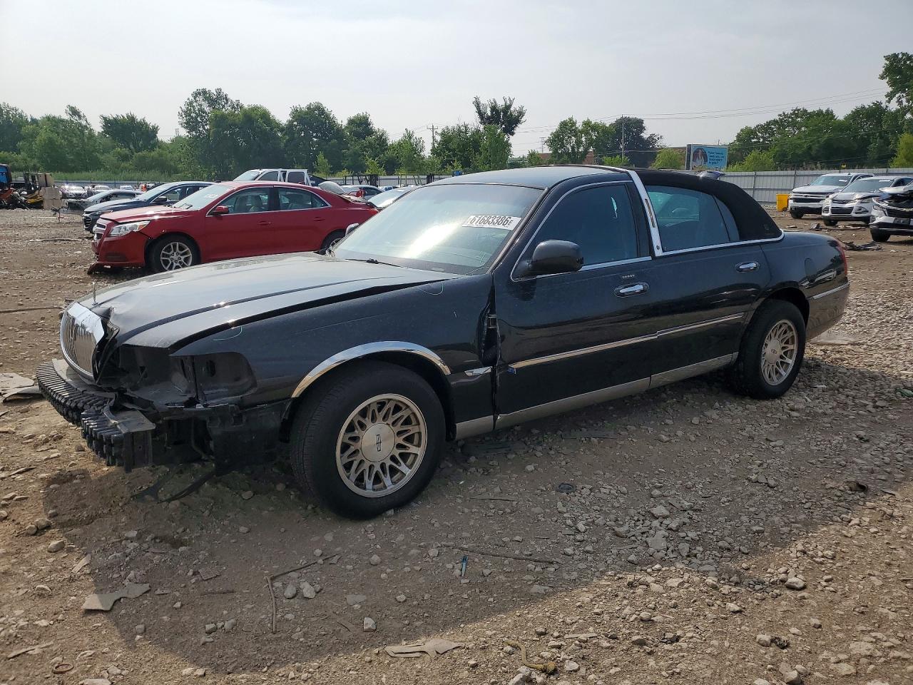 2007 LINCOLN TOWNCAR SIGNATURE | 1LNHM81W67Y624188 | UPCARS