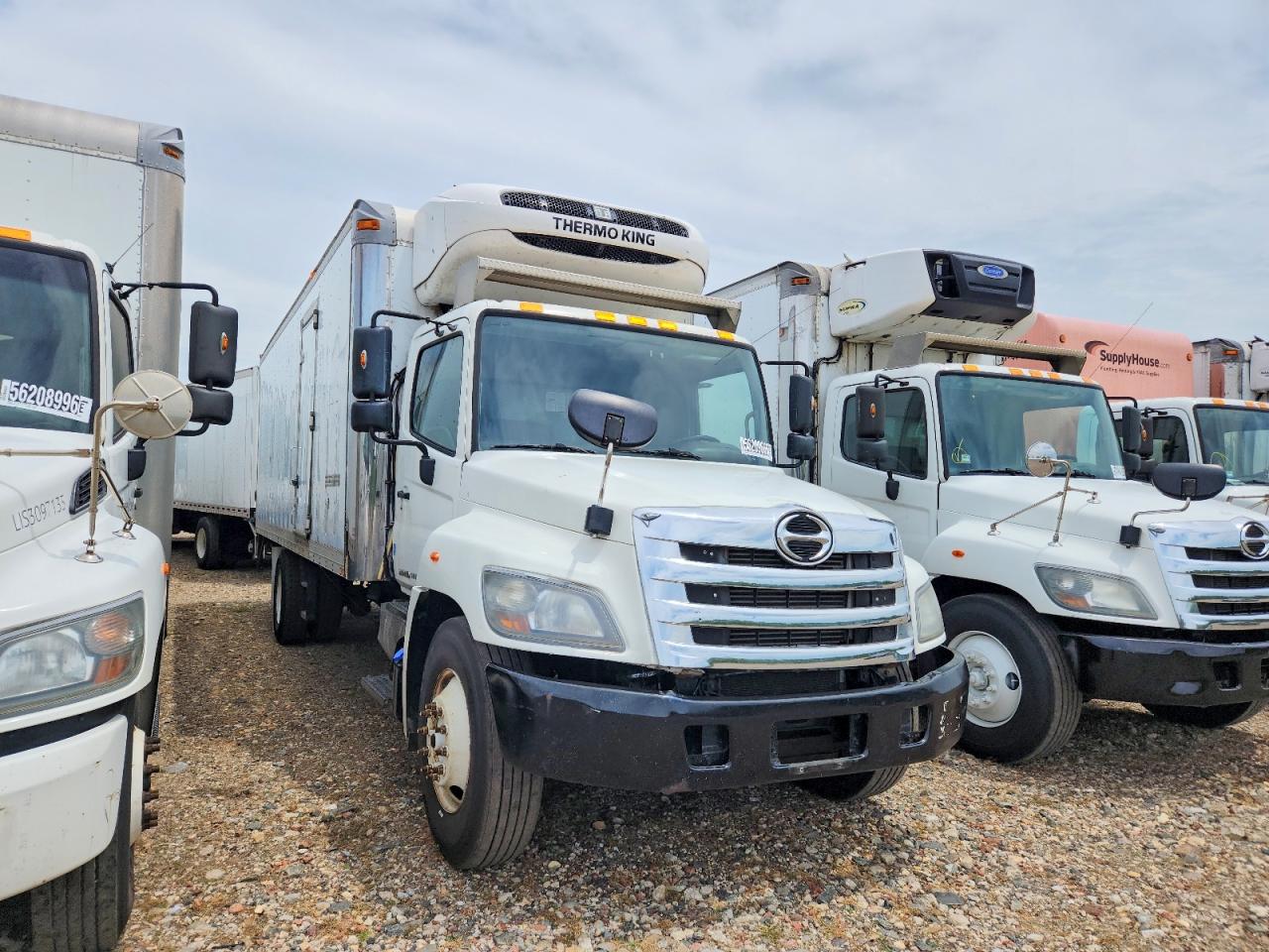 2014 HINO 338 REFRIGERATED BOX TRUCK | 5PVNV8JT9E4S53297 | UPCARS