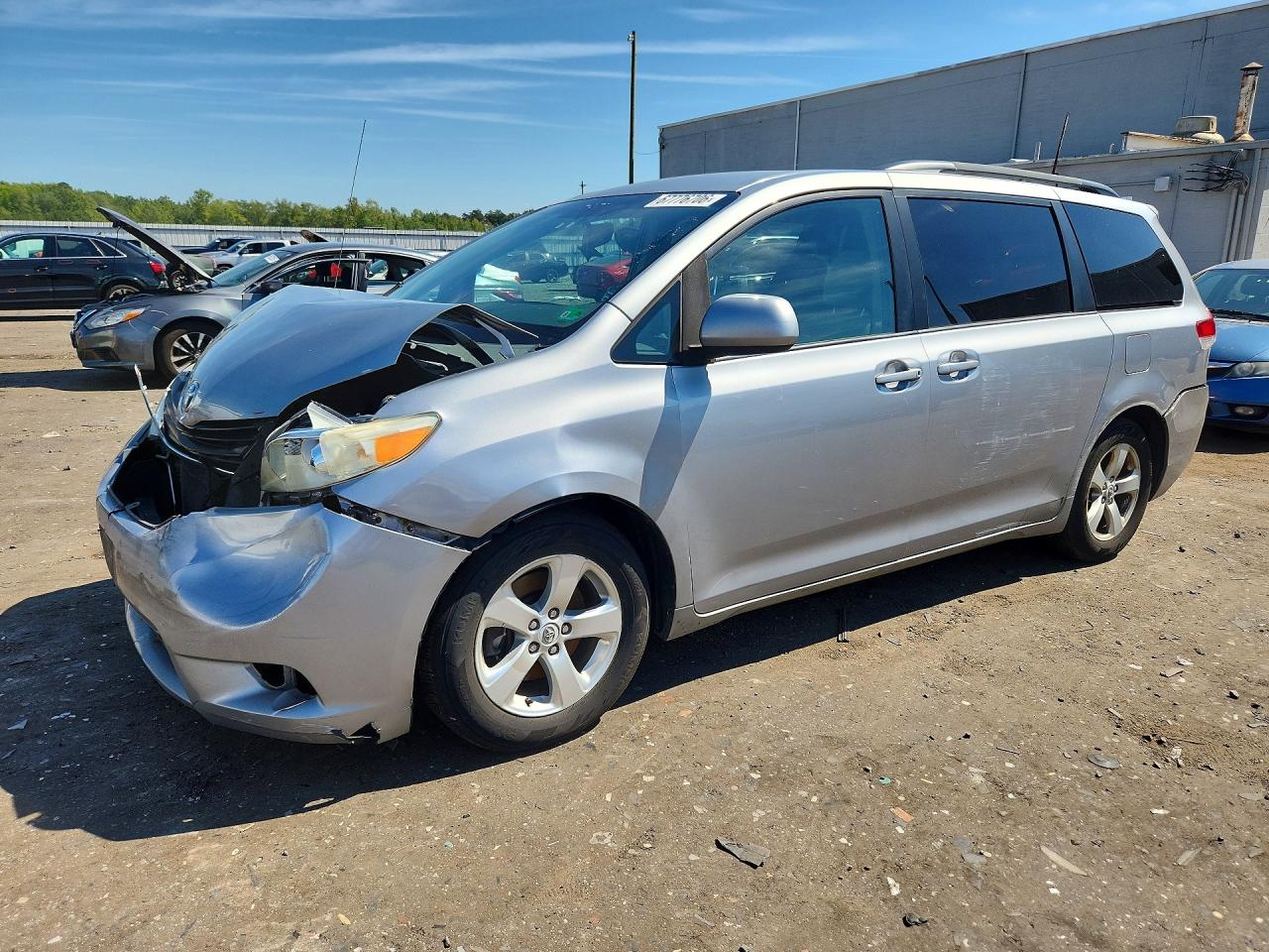2011 TOYOTA SIENNA LE | 5TDKK3DC1BS093989 | UPCARS