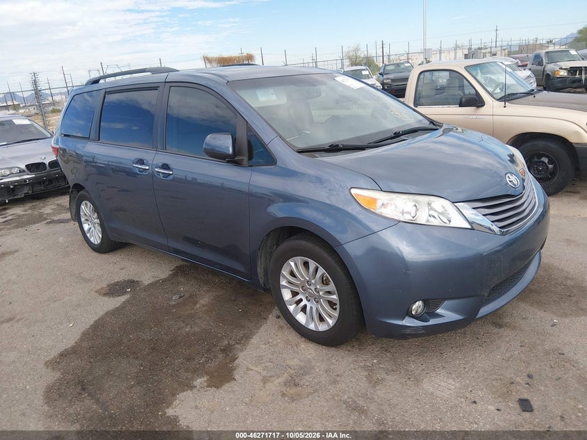 2015 TOYOTA SIENNA XLE 8 PASSENGER | 5TDYK3DC1FS654143 | UPCARS