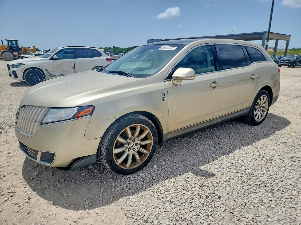 2011 LINCOLN MKT | 2LMHJ5FR6BBJ54247 | UPCARS