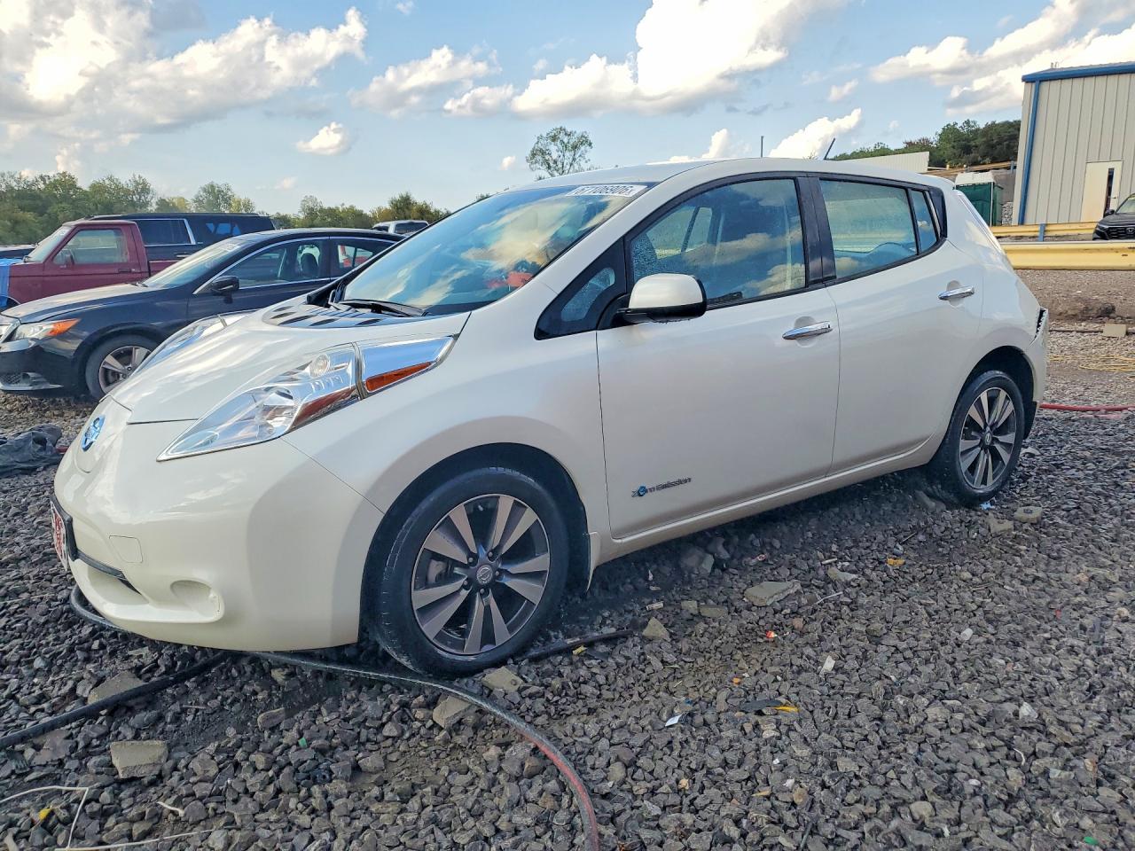 2015 NISSAN LEAF SV | 1N4AZ0CP0FC323755 | UPCARS