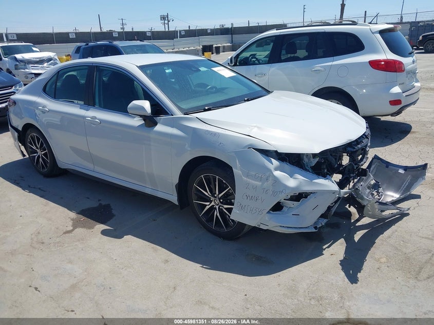 2024 TOYOTA CAMRY SE | 4T1G11AKXRU264023 | UPCARS