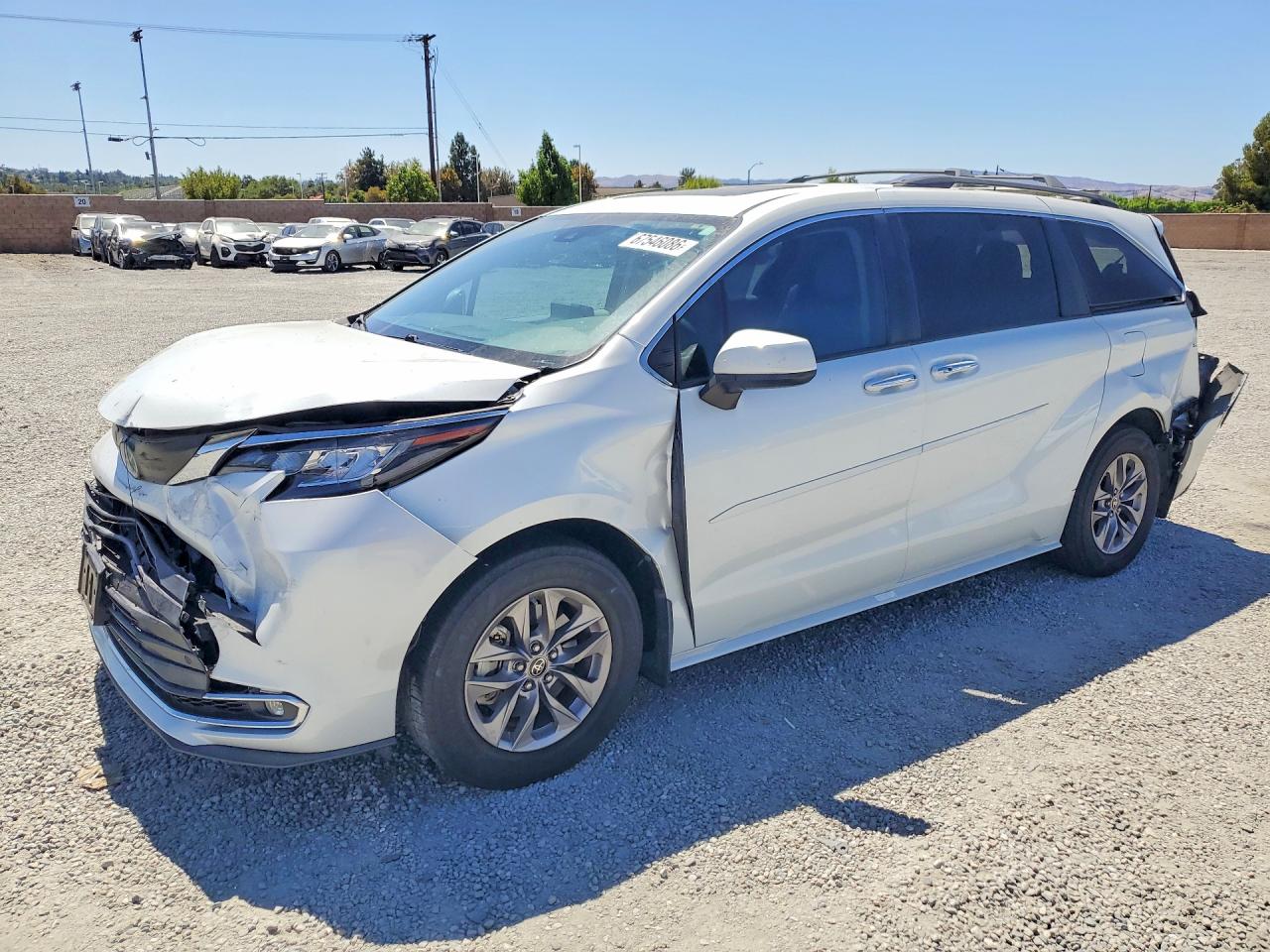 2022 TOYOTA SIENNA XLE | 5TDYRKEC2NS092398 | UPCARS
