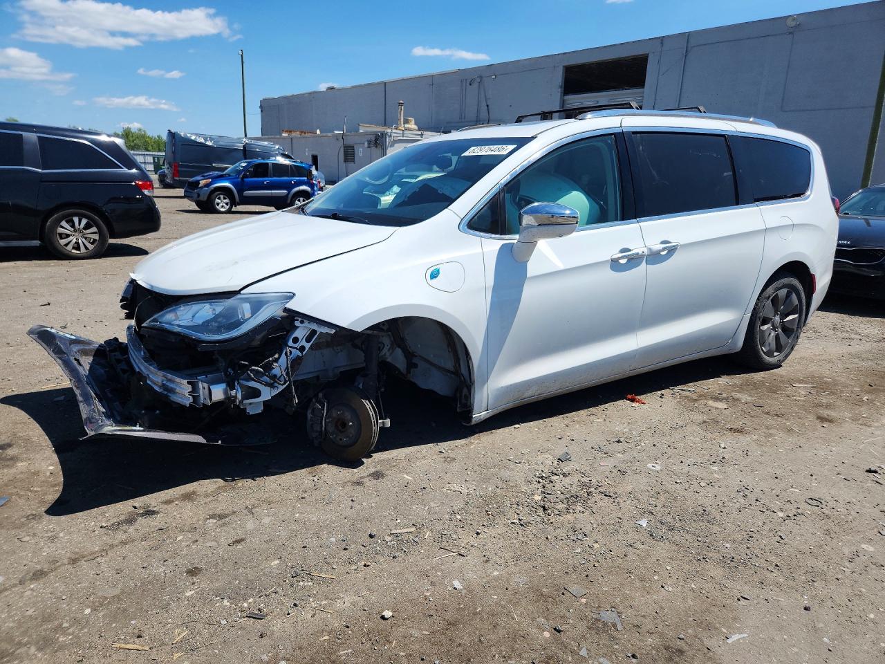 2017 CHRYSLER PACIFICA EHYBRID PLATINUM | 2C4RC1N73HR709226 | UPCARS