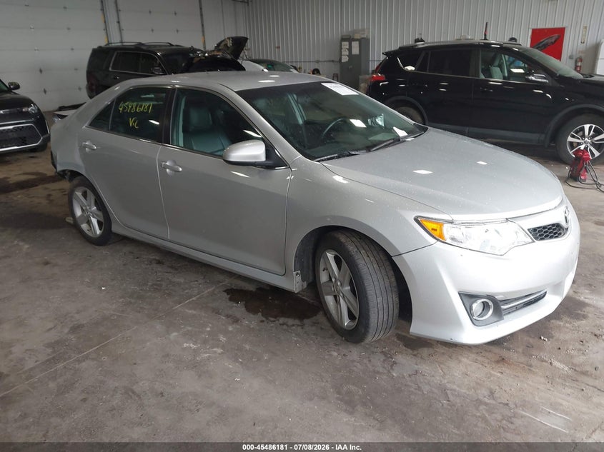 2014 TOYOTA CAMRY SE | 4T1BF1FK6EU415390 | UPCARS