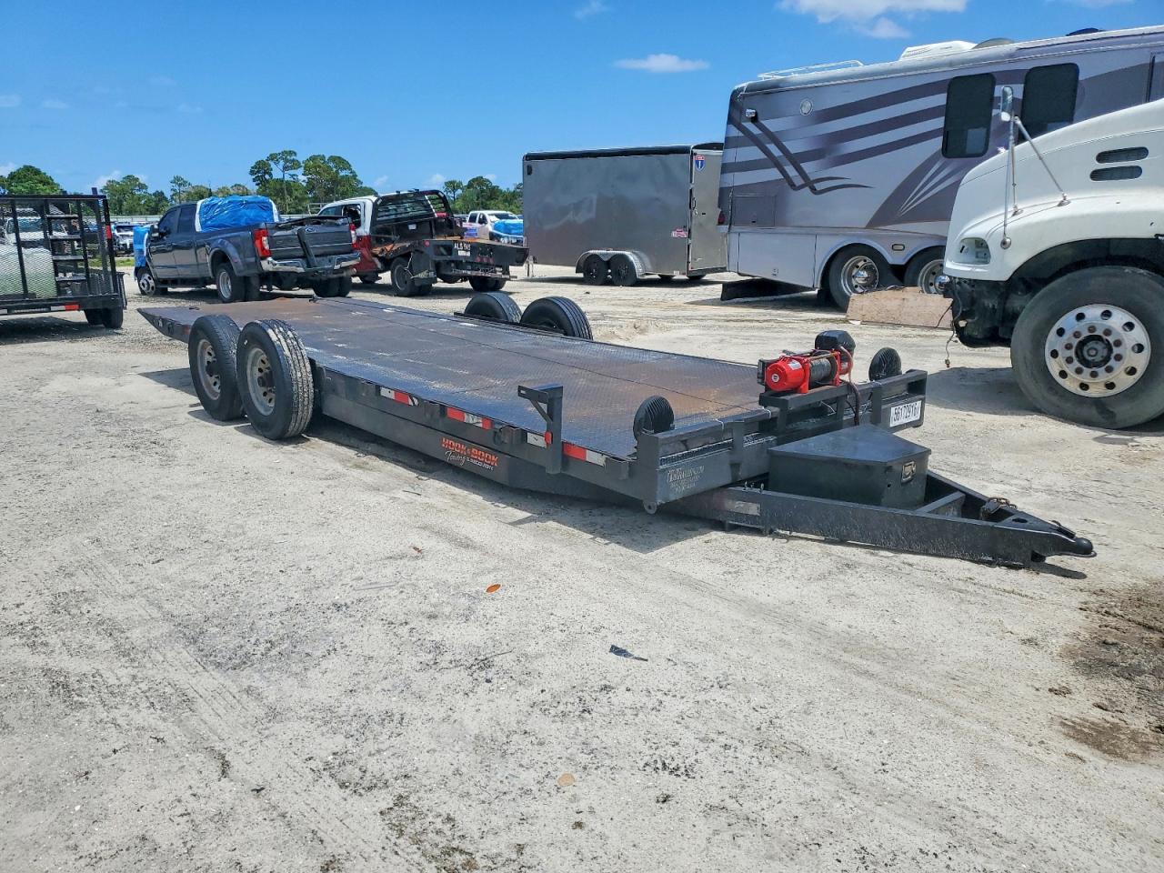2021 TRIPLE CROWN TRAILERS EQUIPMENT TRAILER | 1XNCT2226M3079166 | UPCARS