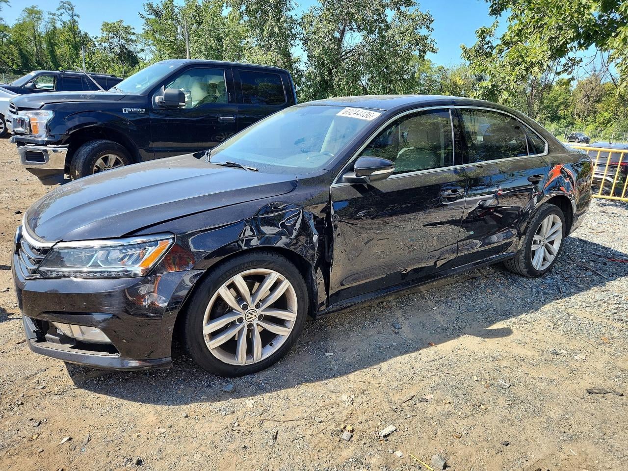 2018 VOLKSWAGEN PASSAT SE | 1VWBA7A36JC007605 | UPCARS