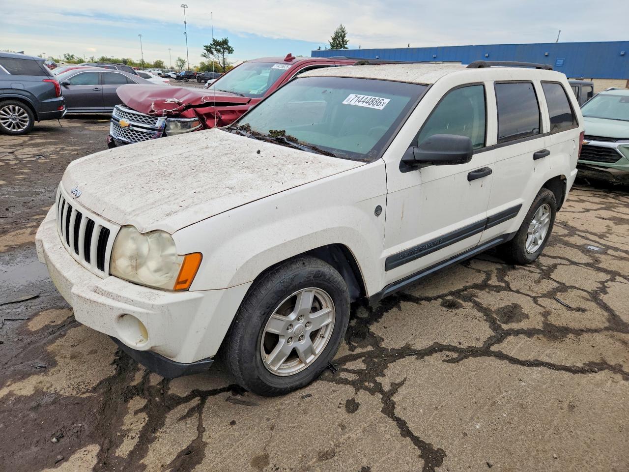 2005 JEEP CHEROKEE LAREDO | 1J4HR48N15C578236 | UPCARS
