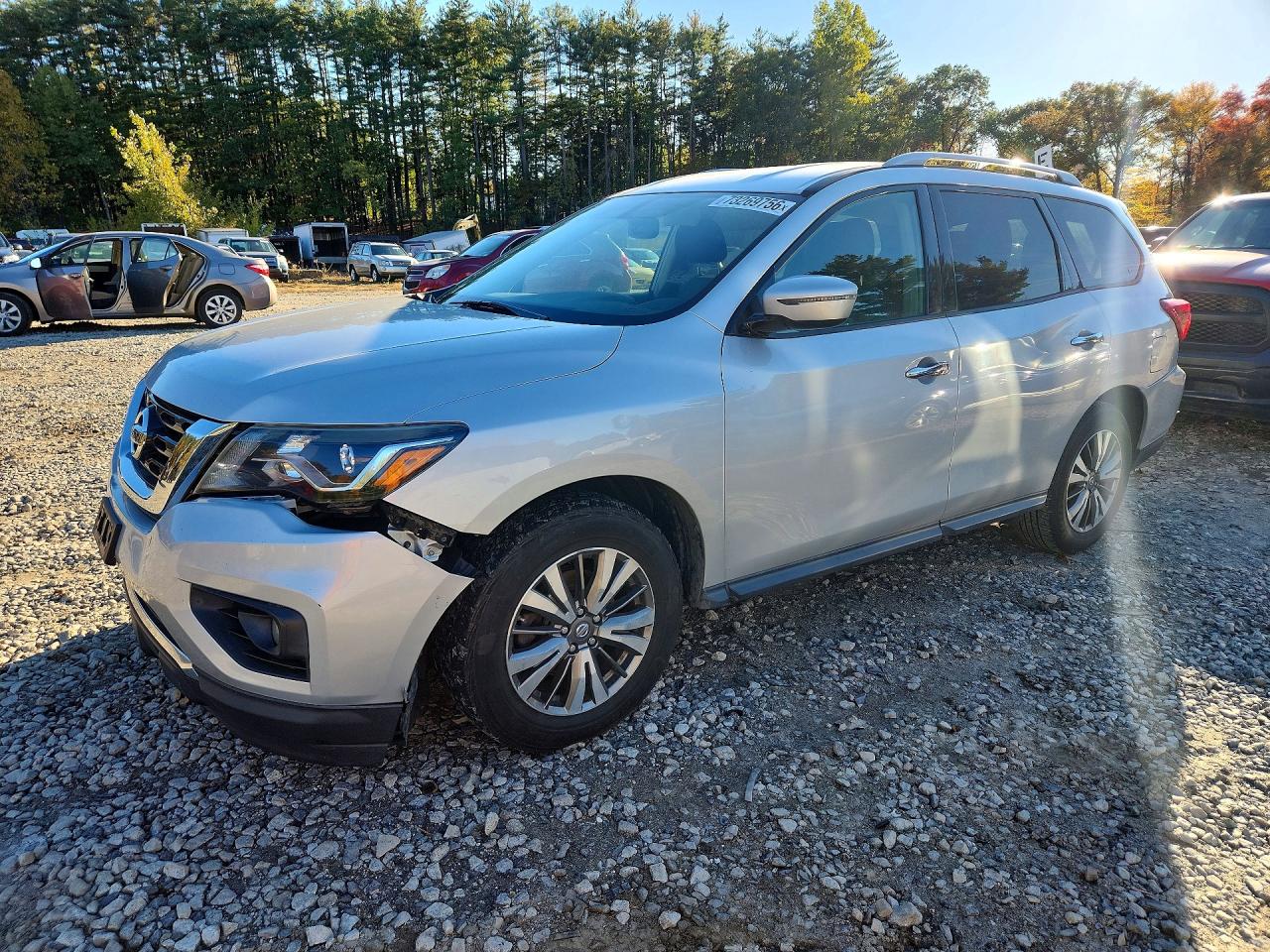 2018 NISSAN PATHFINDER SV | 5N1DR2MM1JC640083 | UPCARS