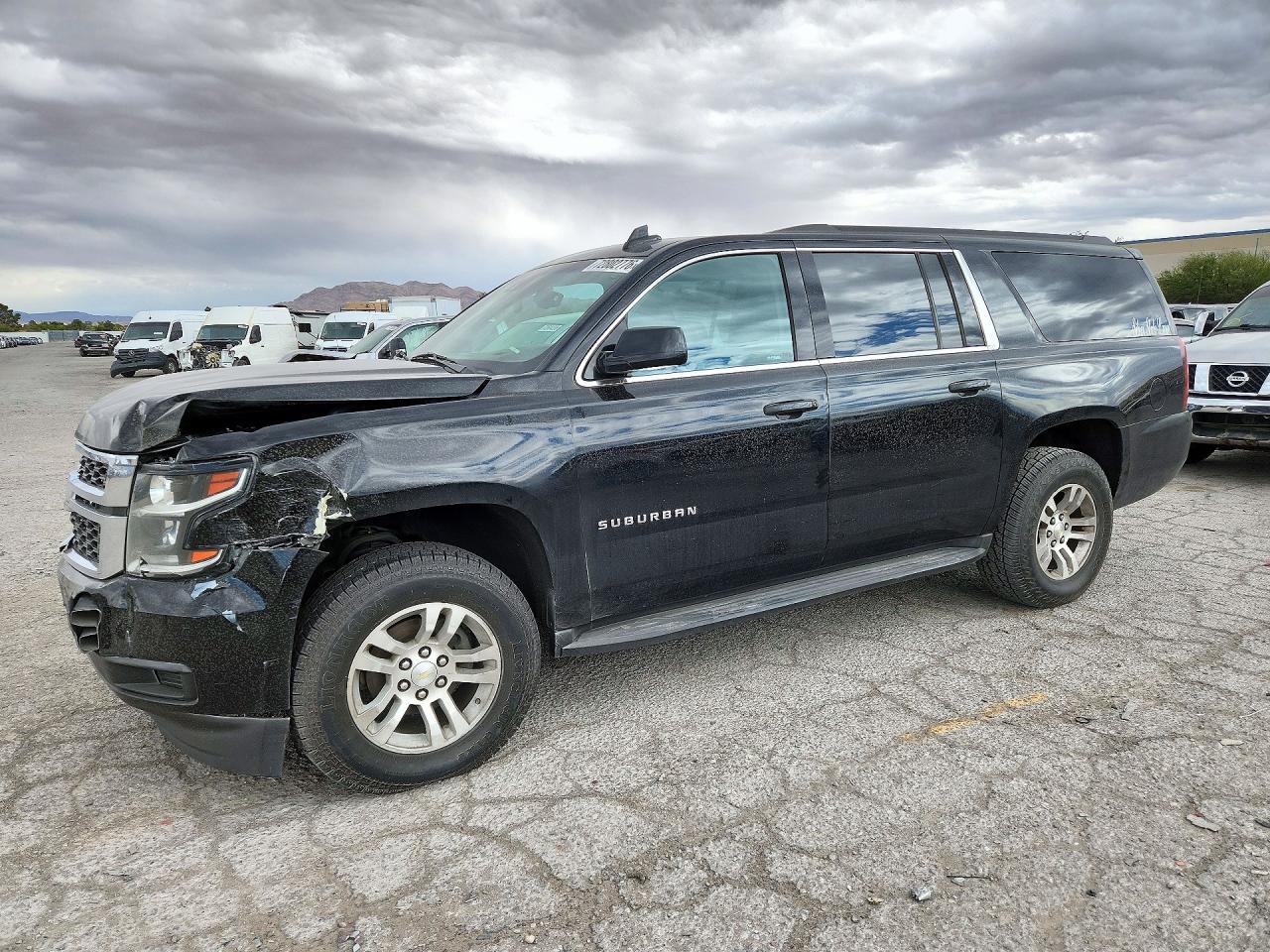 2019 CHEVROLET SUBURBAN C1500 LT | 1GNSCHKC5KR171225 | UPCARS