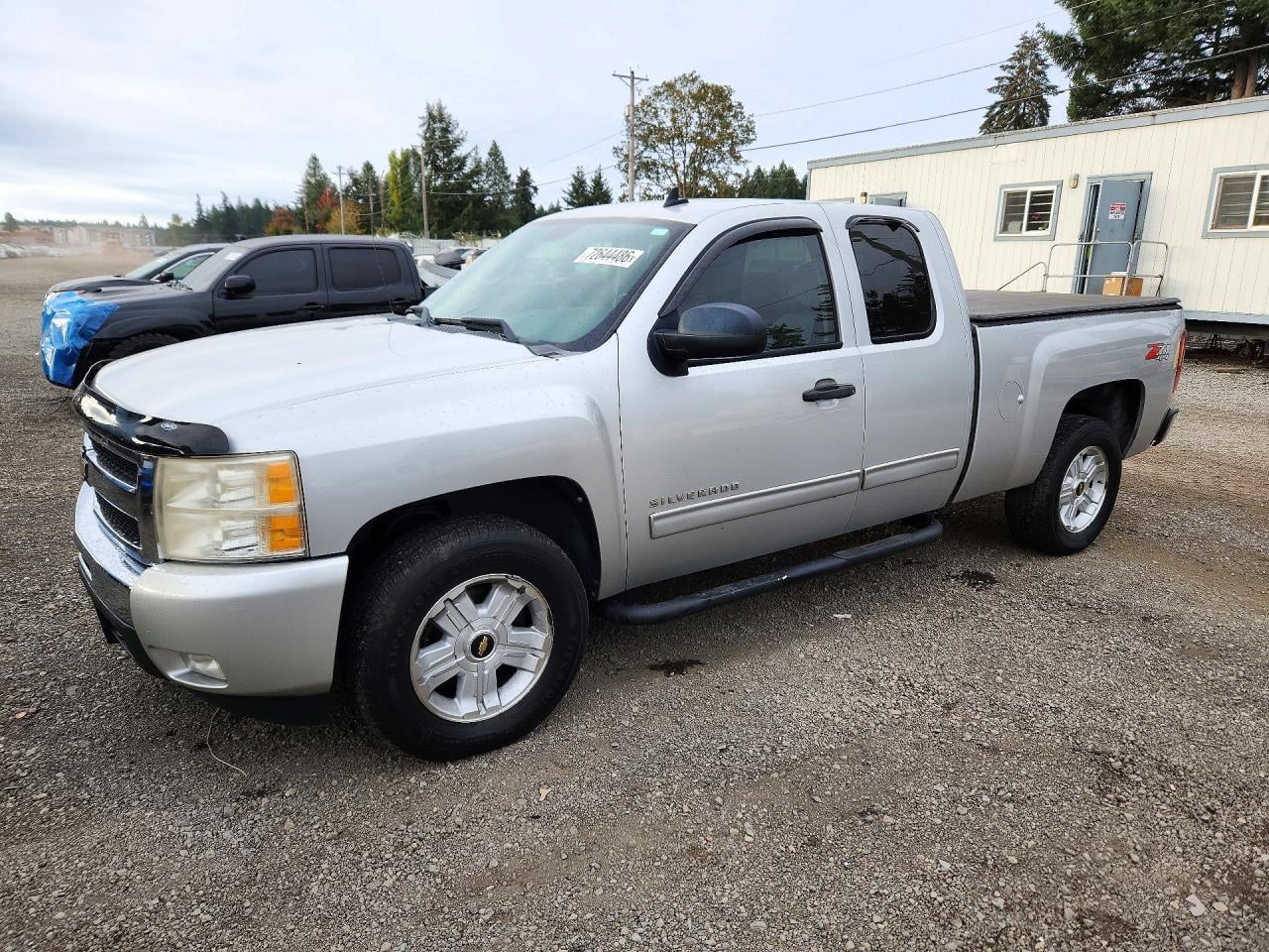 2011 CHEVROLET SILVERADO K1500 LT | 1GCRKSE32BZ109820 | UPCARS