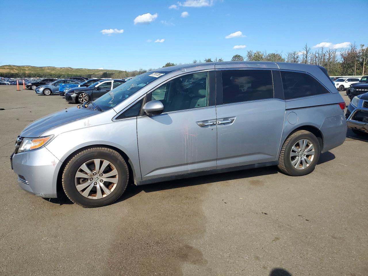 2016 HONDA ODYSSEY SE | 5FNRL5H37GB145977 | UPCARS