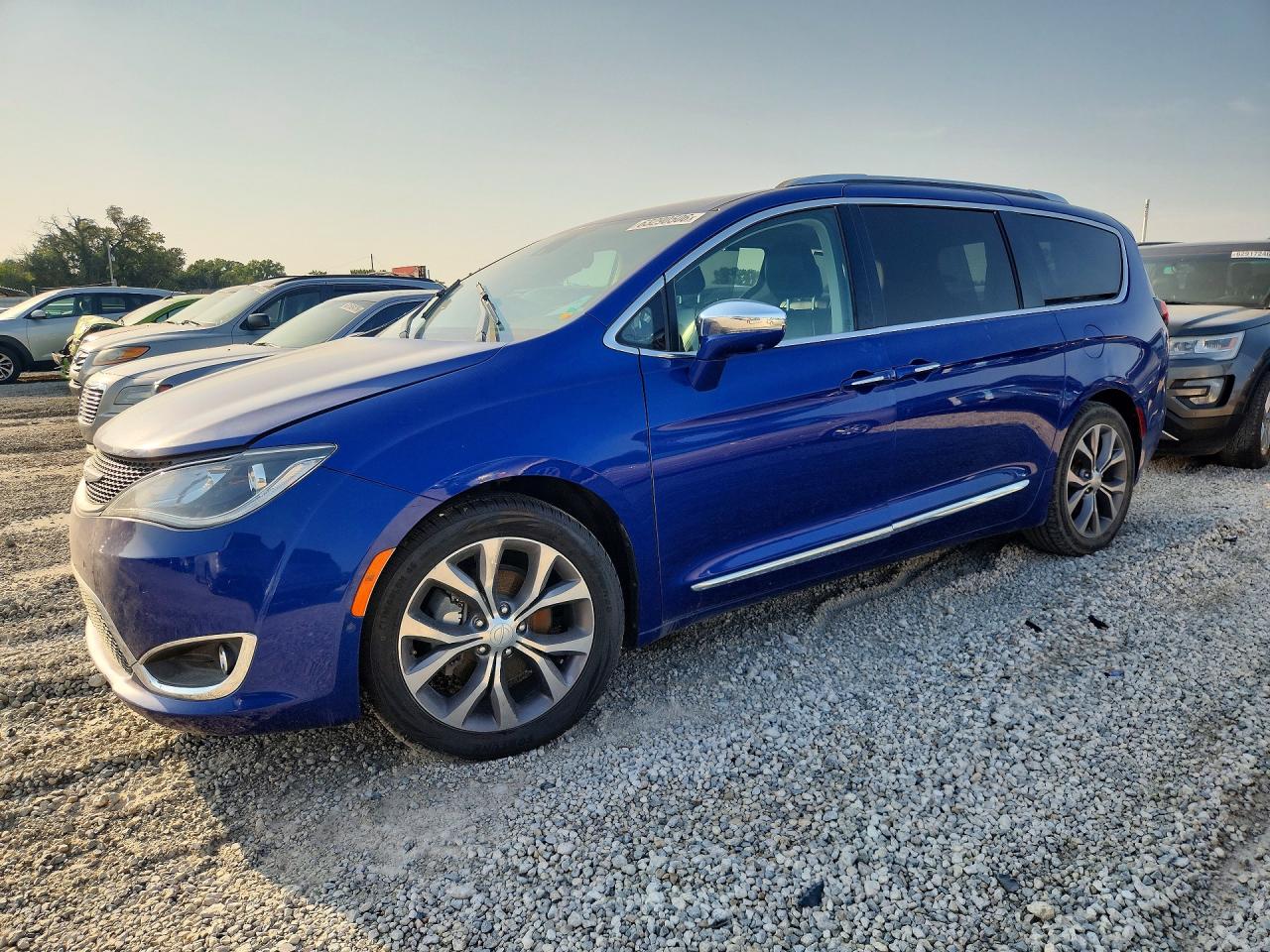 2018 CHRYSLER PACIFICA LIMITED | 2C4RC1GG6JR247635 | UPCARS
