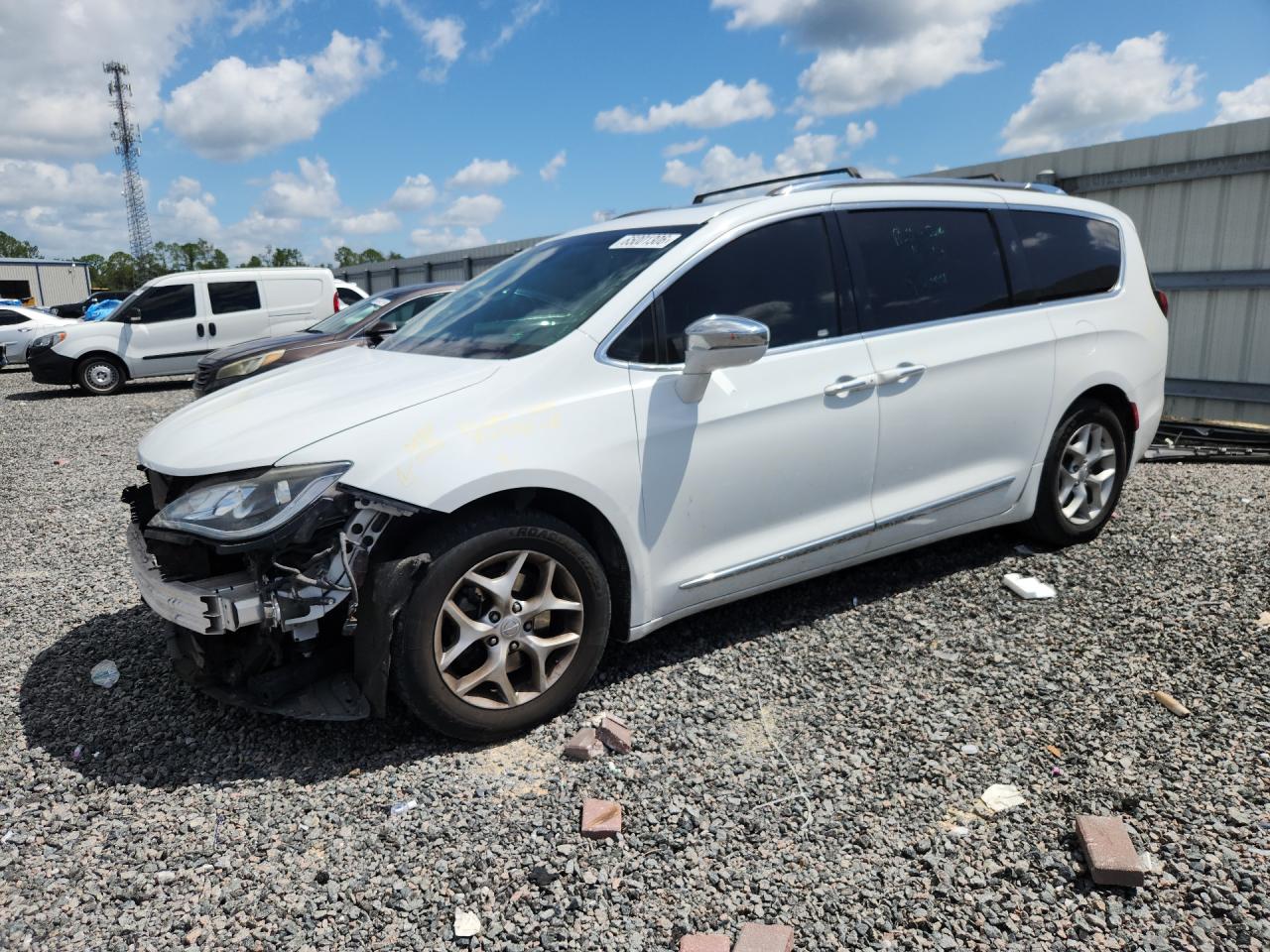 2019 CHRYSLER PACIFICA LIMITED | 2C4RC1GG3KR745888 | UPCARS