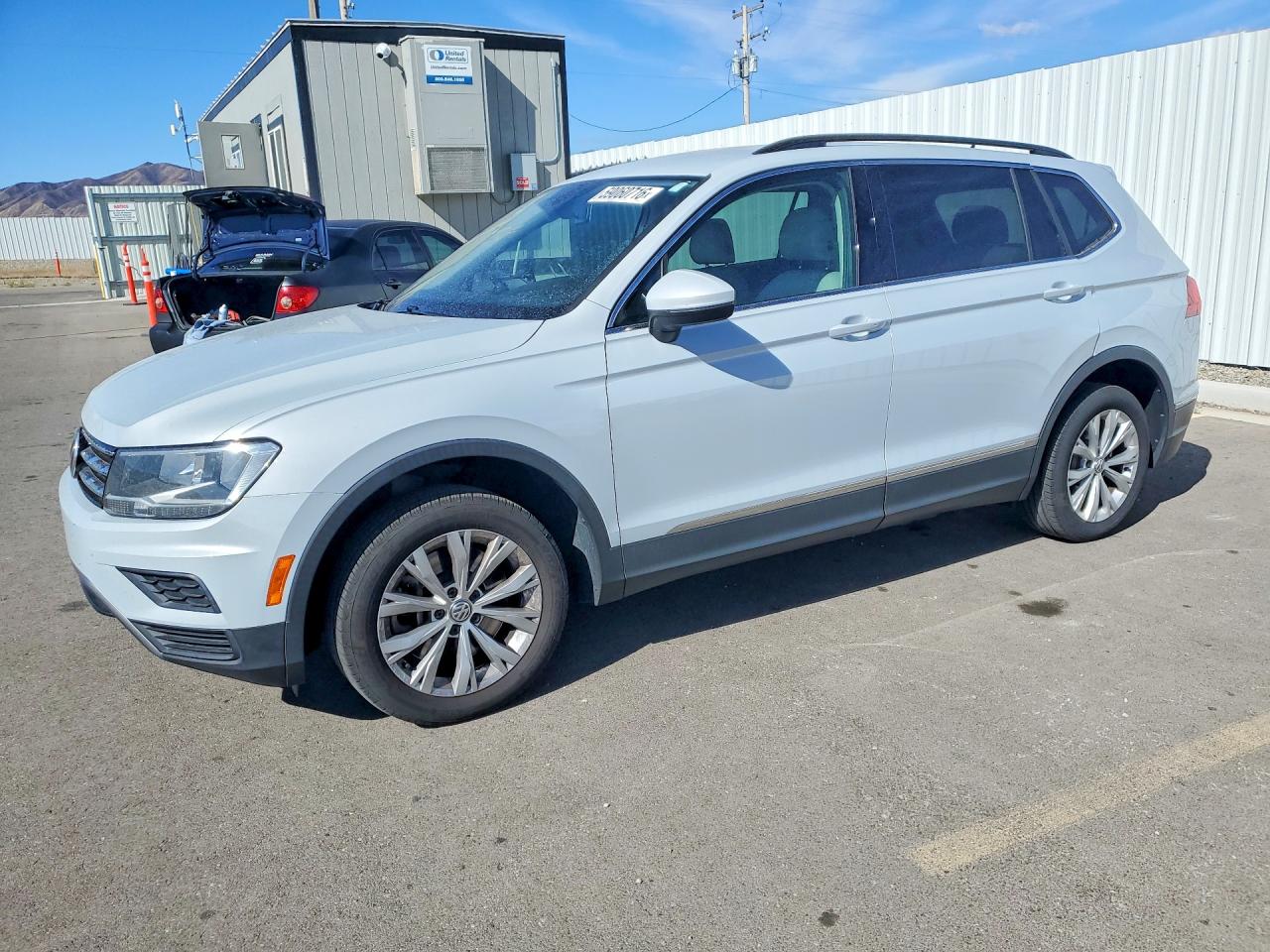 2018 VOLKSWAGEN TIGUAN | 3VV2B7AX3JM106742 | UPCARS
