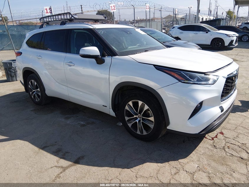 2022 TOYOTA HIGHLANDER HYBRID XLE | 5TDHBRCH5NS545747 | UPCARS
