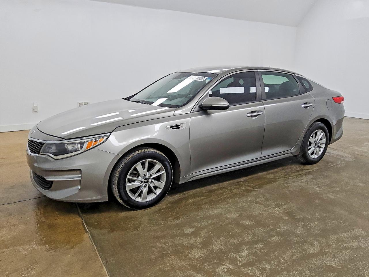 2018 KIA OPTIMA LX | 5XXGT4L32JG186451 | UPCARS