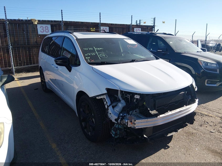 2025 CHRYSLER PACIFICA LIMITED | 2C4RC1GG4SR515373 | UPCARS