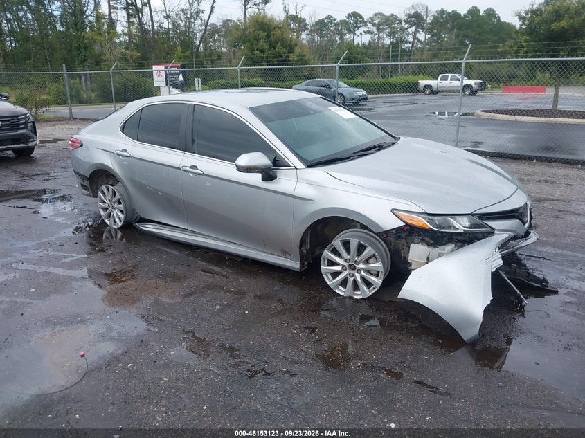 2020 TOYOTA CAMRY LE | 4T1C11AKXLU986839 | UPCARS
