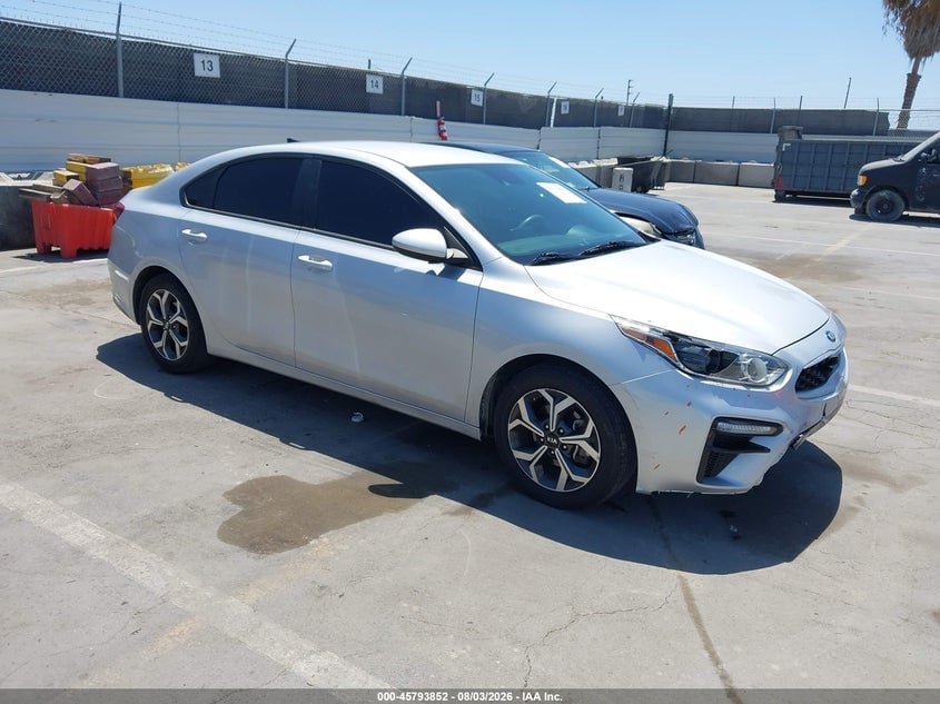 2021 KIA FORTE LXS | 3KPF24AD9ME323814 | UPCARS