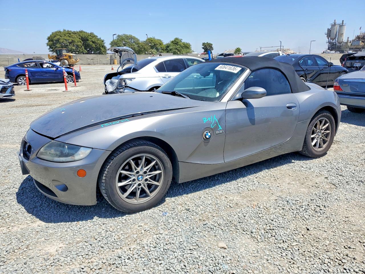2005 BMW Z4 2.5 | 4USBT33505LR70911 | UPCARS
