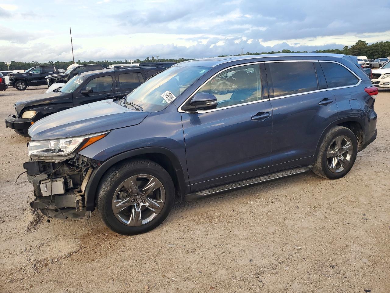 2018 TOYOTA HIGHLANDER LIMITED PLATINUM | 5TDYZRFH2JS258528 | UPCARS