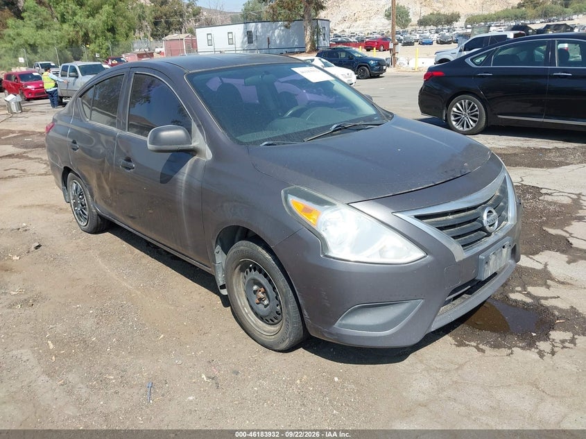 2015 NISSAN VERSA 1.6 S | 3N1CN7AP3FL944781 | UPCARS