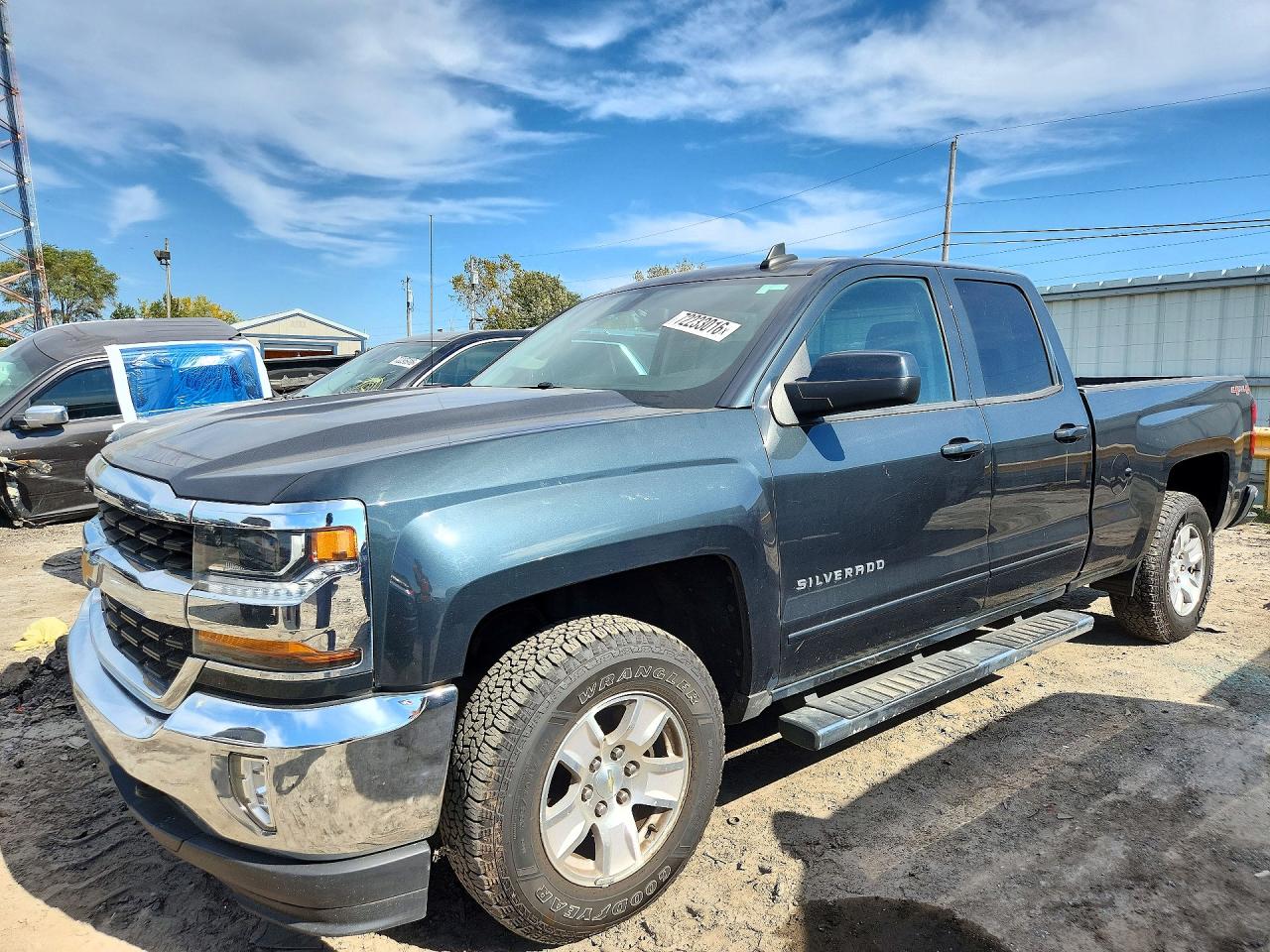 2017 CHEVROLET SILVERADO K1500 LT | 1GCVKREC6HZ352398 | UPCARS
